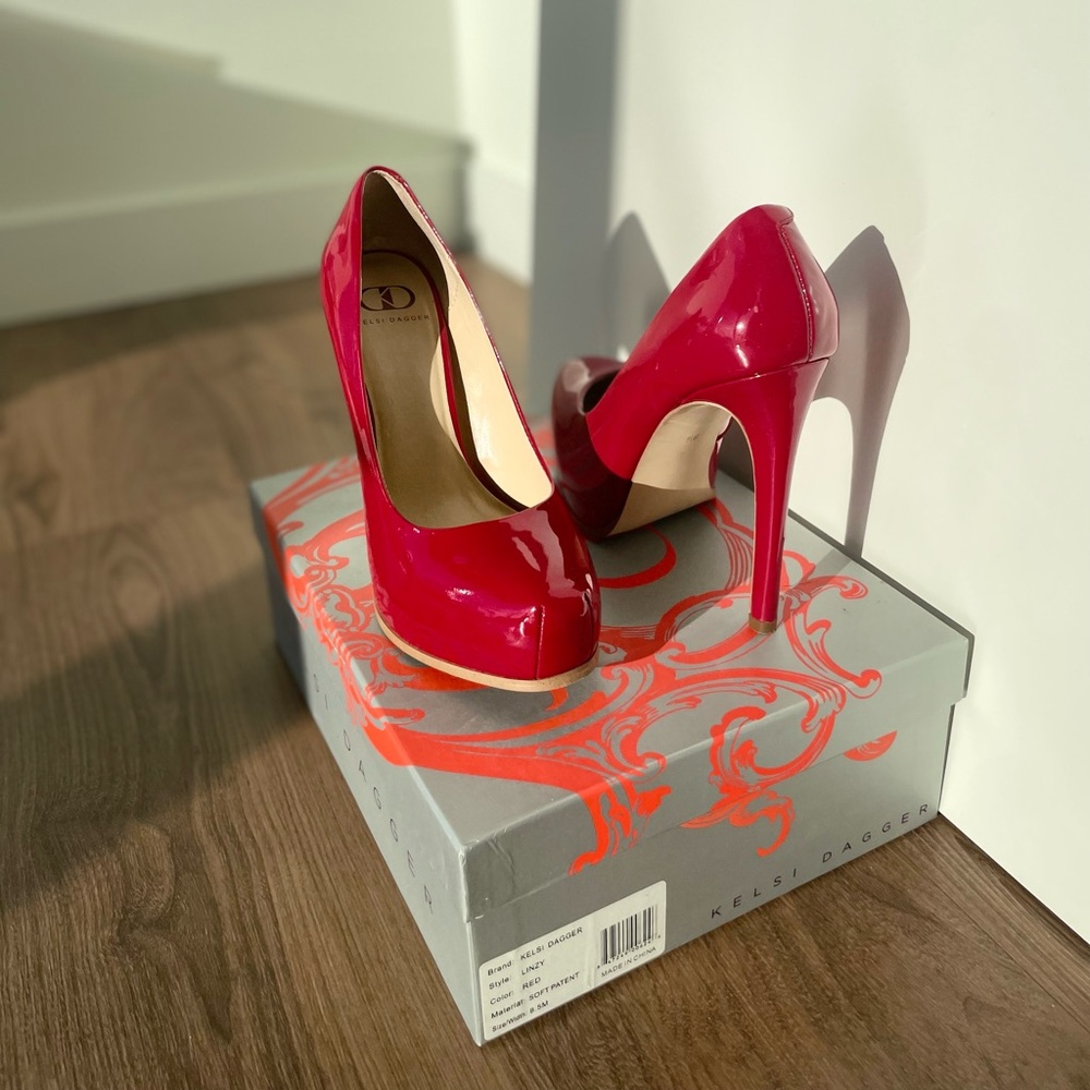 Kelsi Dagger “LINSY” red size US 8.5 heels